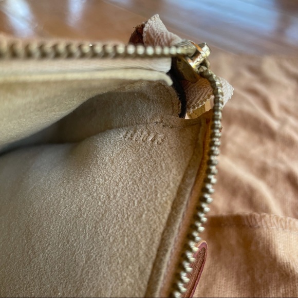 Vintage Louis Vuitton Takashi Murakami Blossom Monogram shoulder bag Pochette - Picture 8 of 15